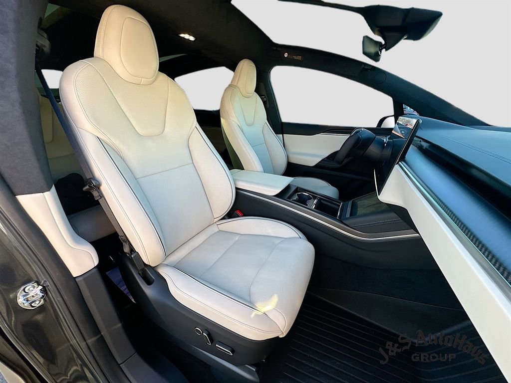 Used 2025 Tesla Model X Plaid image 36