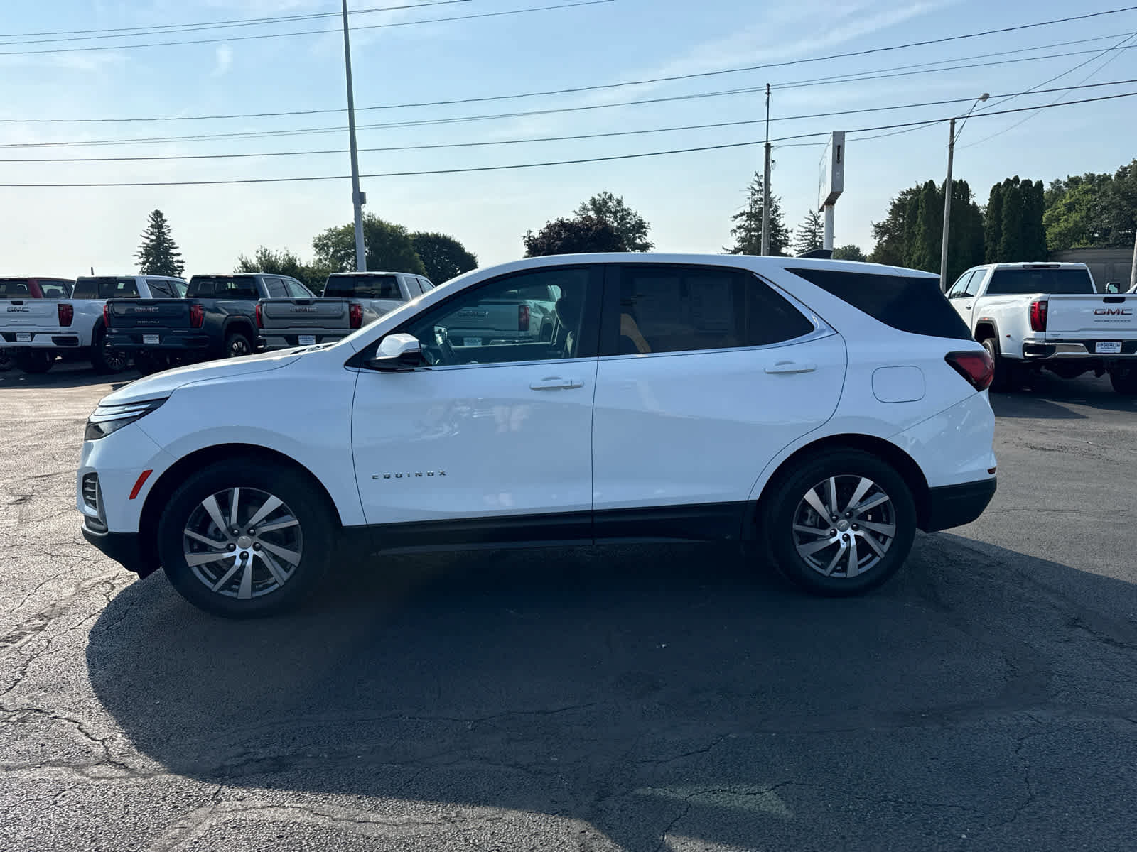 Certified 2024 Chevrolet Equinox LT FWD image 2