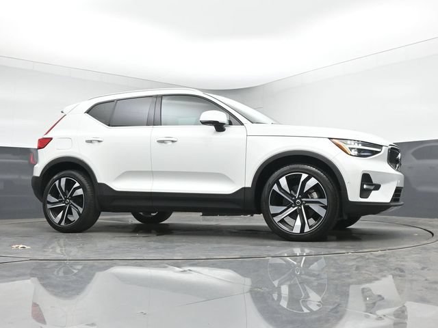 Used 2023 Volvo XC40 B5 Ultimate w/ Protection Package Premier AWD/4WD image 36