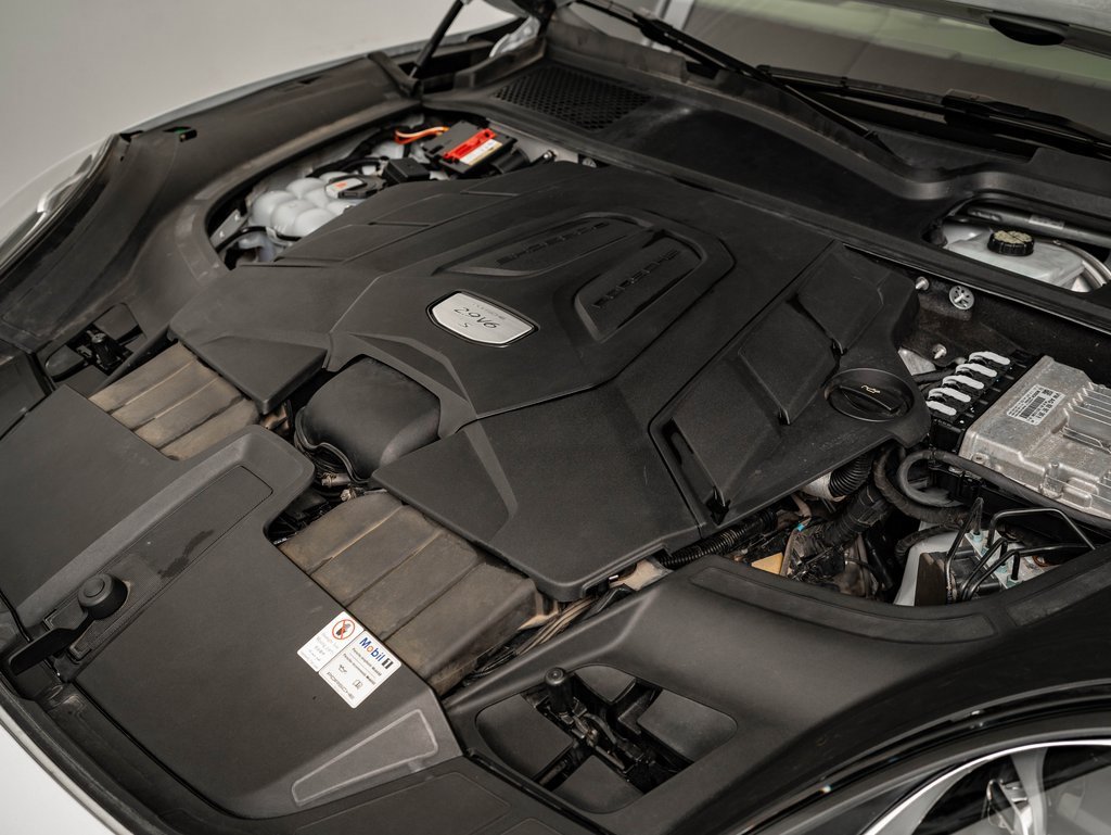 Used 2019 Porsche Cayenne S image 49