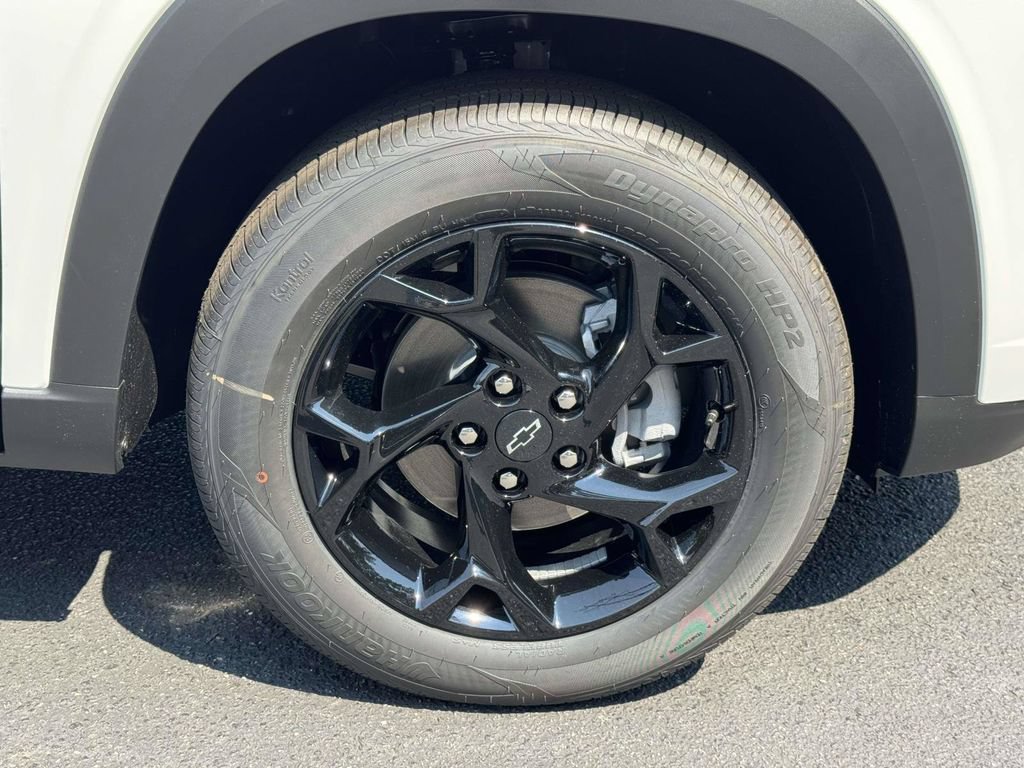 New 2026 Chevrolet Trax LT w/ Driver Confidence Package FWD image 27