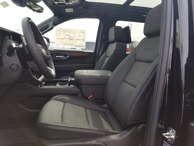 New 2026 GMC Yukon XL Denali w/ Denali Reserve Package image 11
