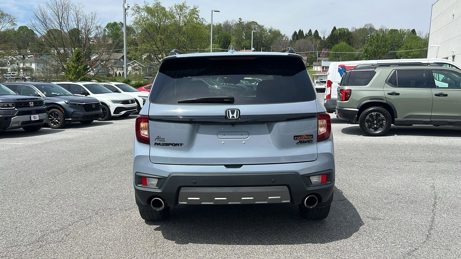 Used 2024 Honda Passport TrailSport image 4