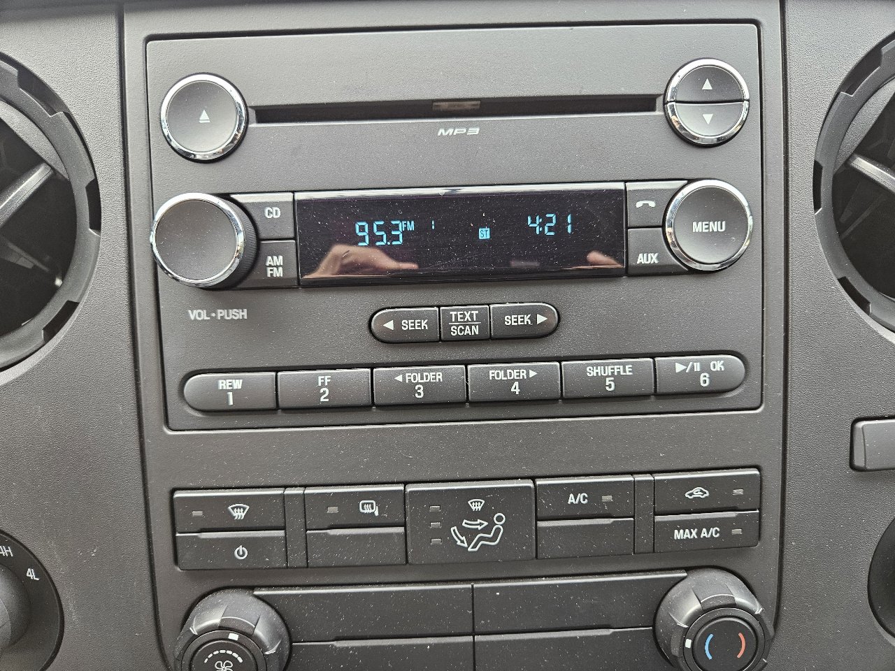 Used 2011 Ford F450 XL w/ PWR Equipment Group image 40