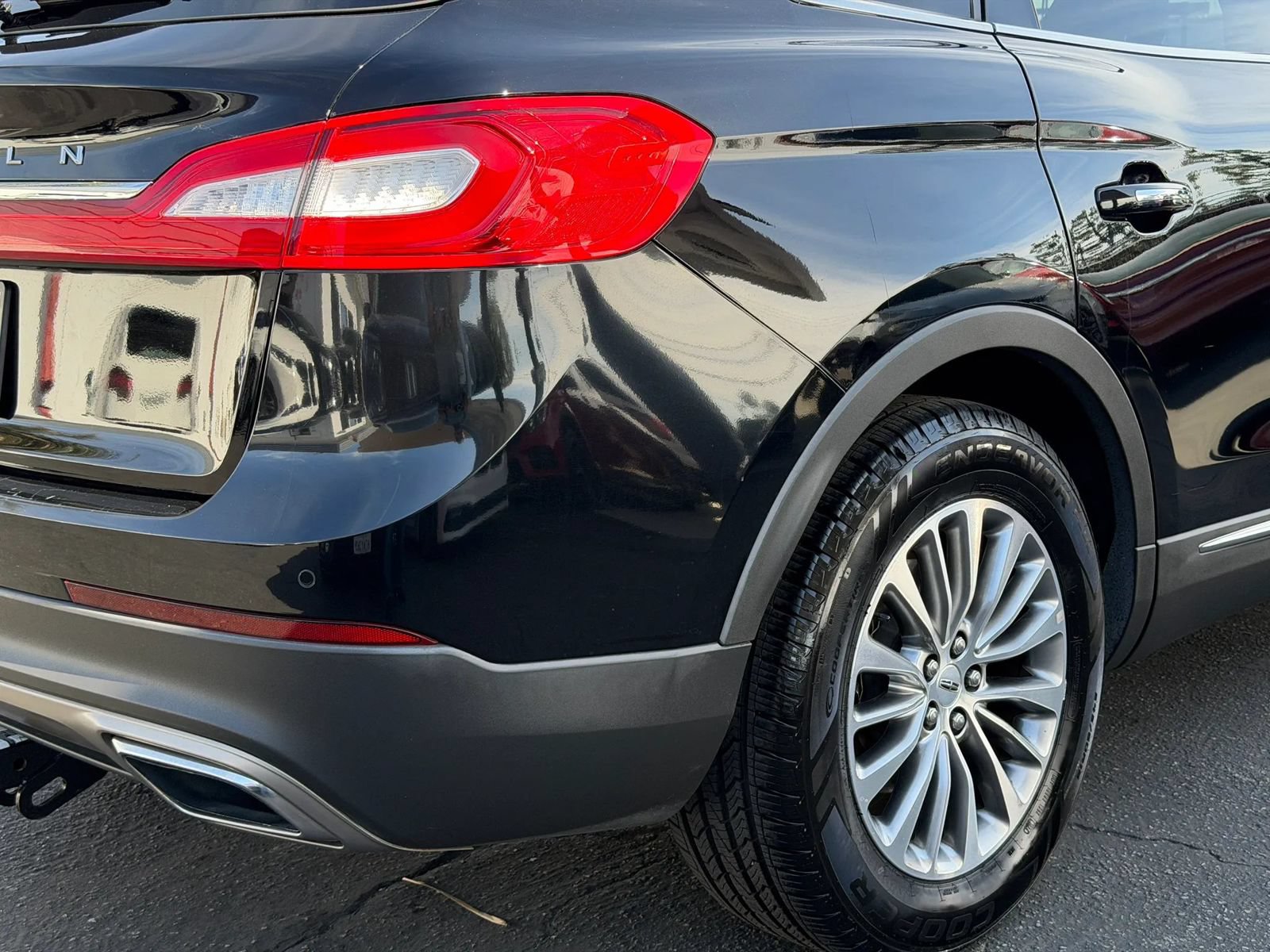 Used 2016 Lincoln MKX Select FWD image 20