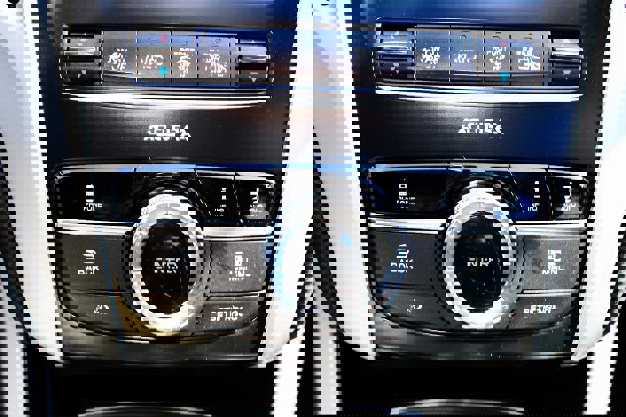 Used 2017 Acura TLX image 19