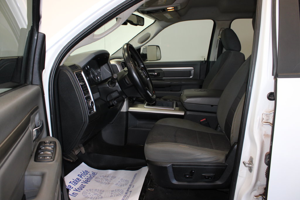 Used 2015 RAM 1500 Big Horn AWD/4WD image 2