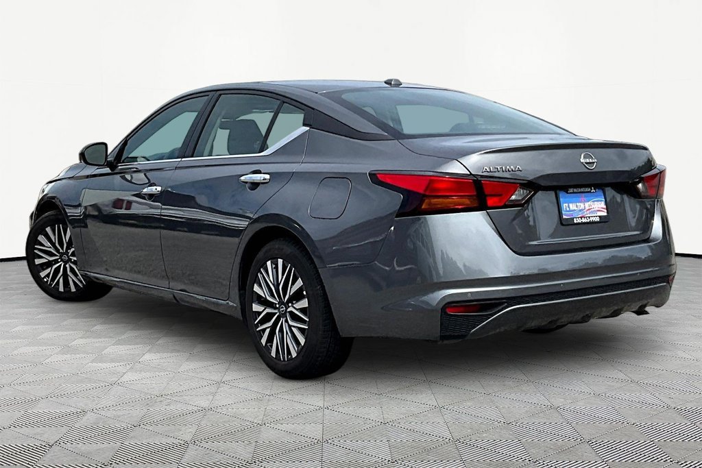 Used 2025 Nissan Altima 2.5 SV FWD image 5
