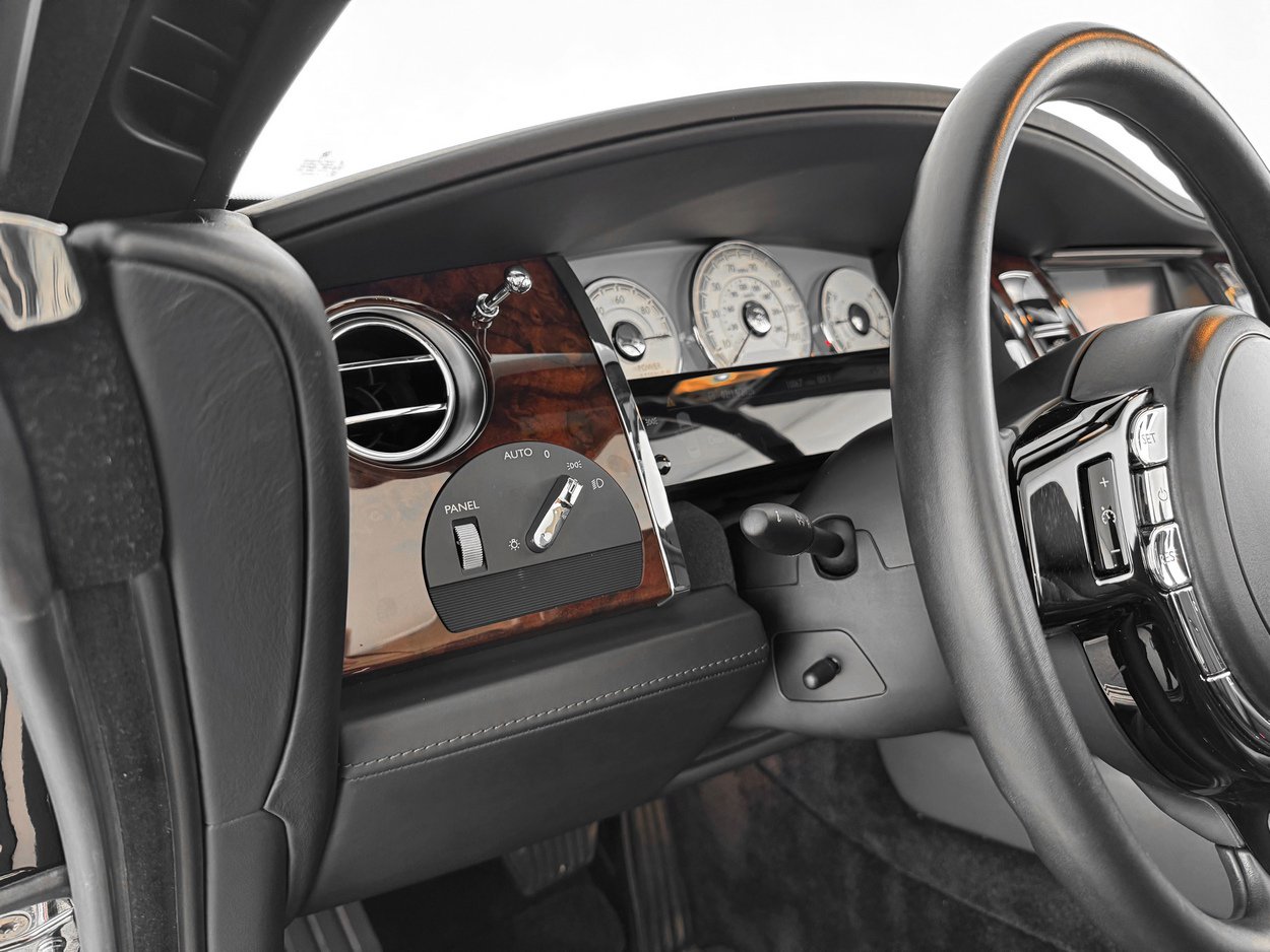 Used 2016 Rolls-Royce Dawn RWD image 20