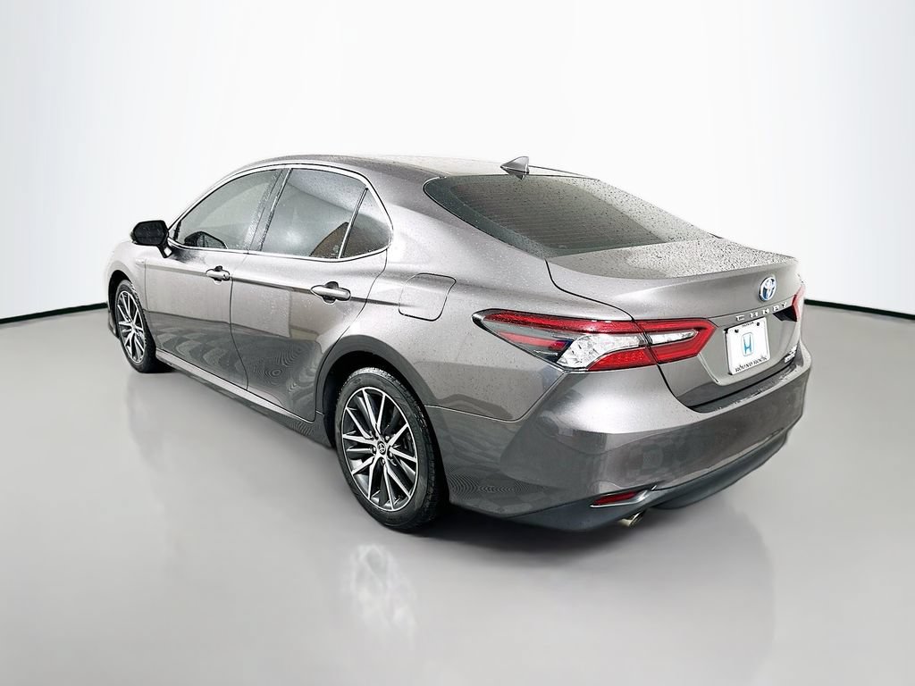 Used 2021 Toyota Camry XLE FWD image 7