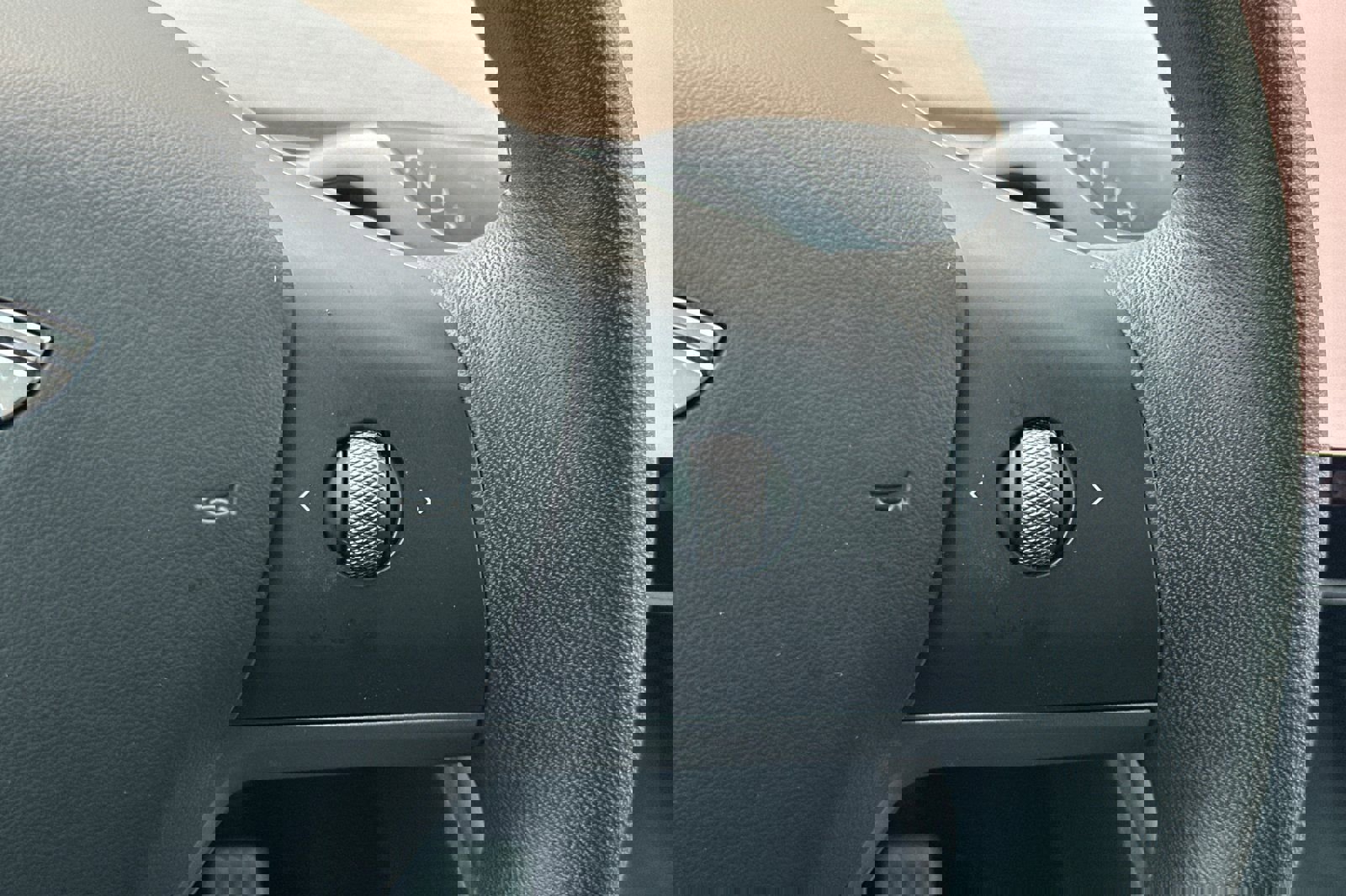 Used 2023 Tesla Model Y Performance image 28