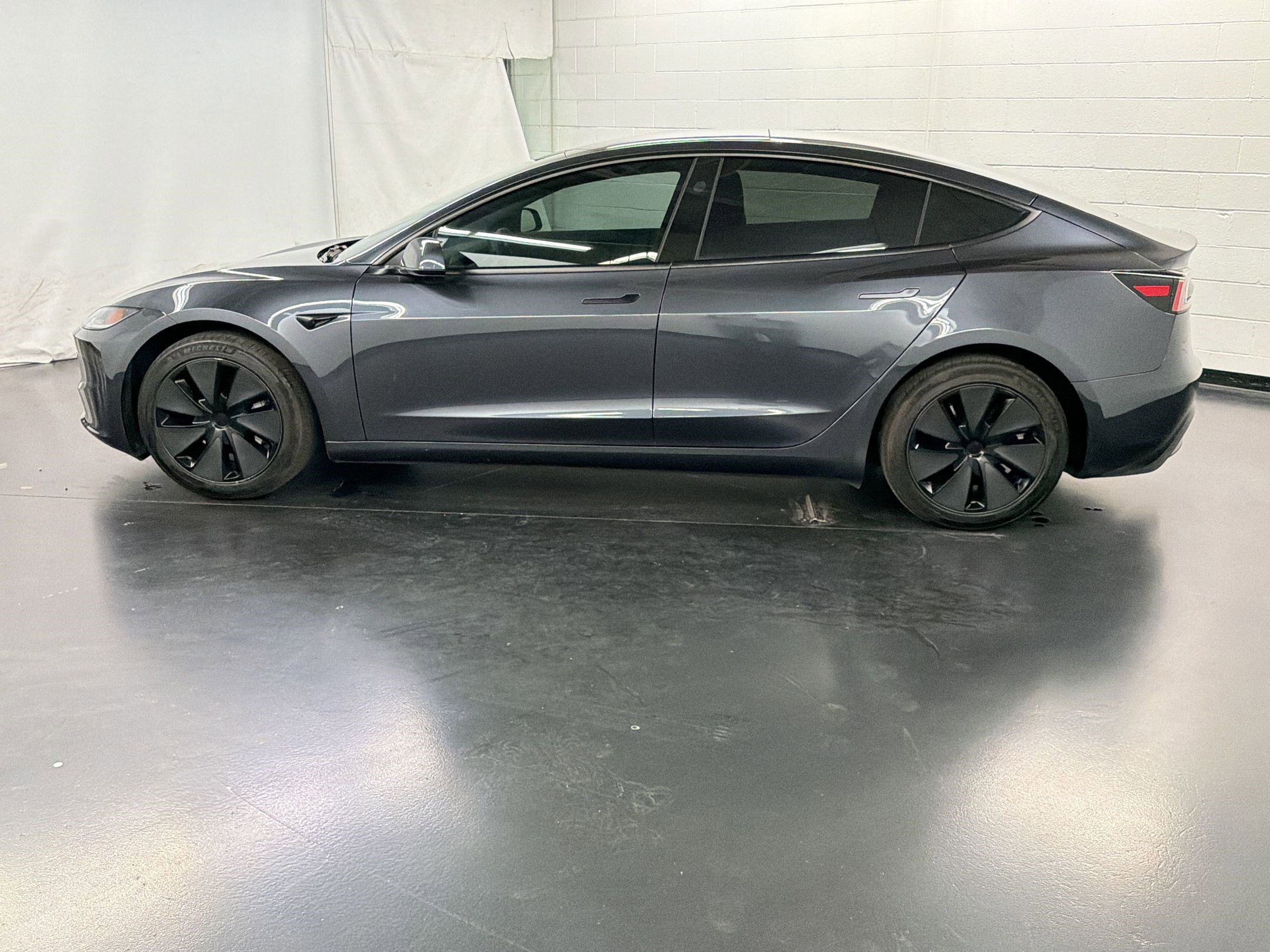 Used 2025 Tesla Model 3 Long Range RWD image 2