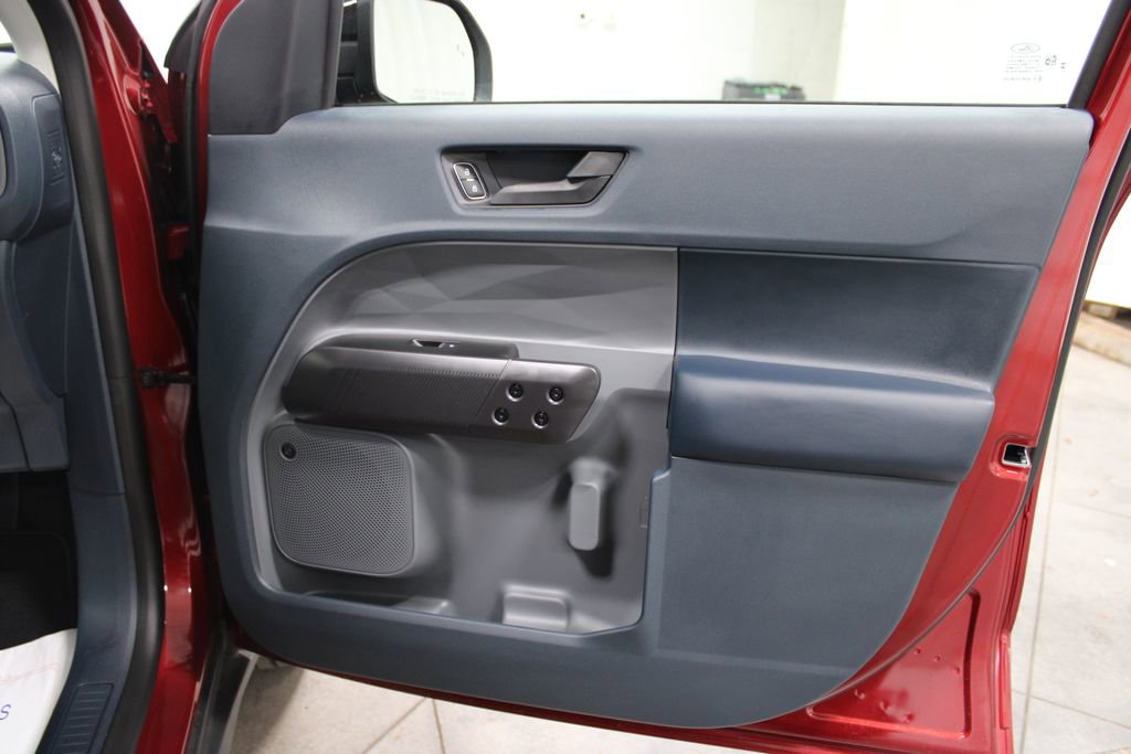 New 2025 Ford Maverick Lariat w/ Black Appearance Package image 33