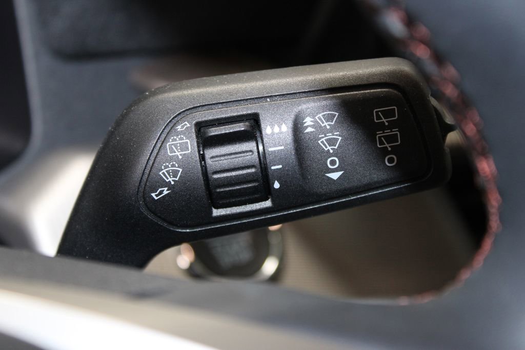 Used 2025 Ford Explorer Active w/ Active Comfort Package AWD/4WD image 21