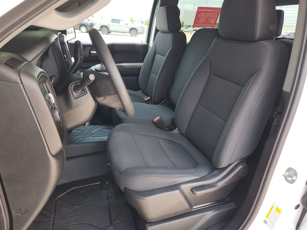 Used 2020 Chevrolet Silverado 1500 Custom w/ Custom Value Package image 12