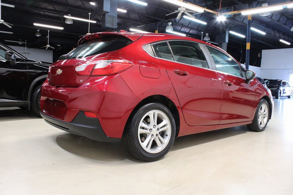 Used 2017 Chevrolet Cruze LT image 3