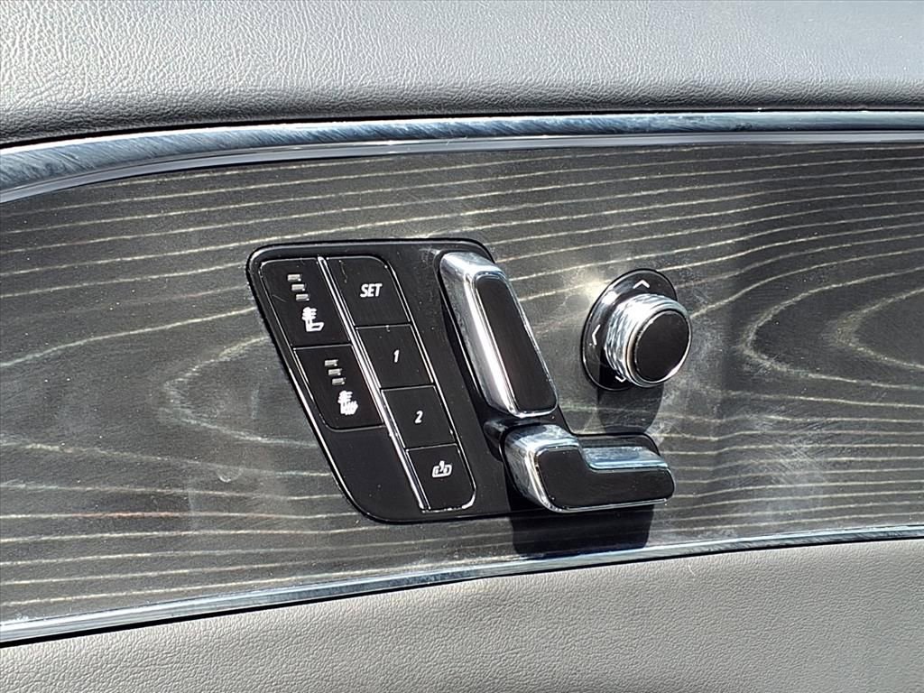 Used 2024 Cadillac Lyriq Sport image 30