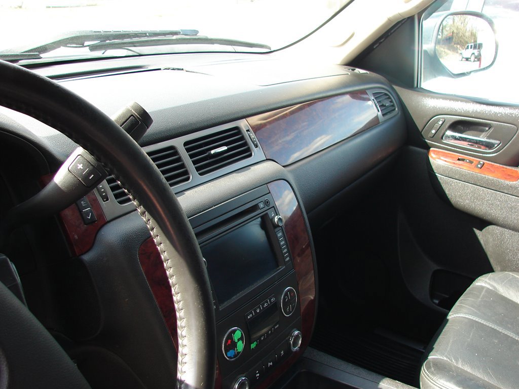 Used 2011 Chevrolet Silverado 1500 LTZ w/ LTZ Plus Package AWD/4WD image 6
