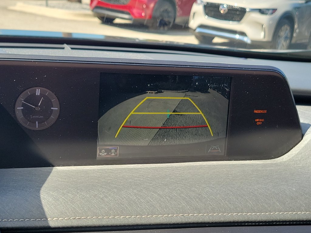 Used 2022 Lexus UX 200 w/ Premium Package FWD image 33