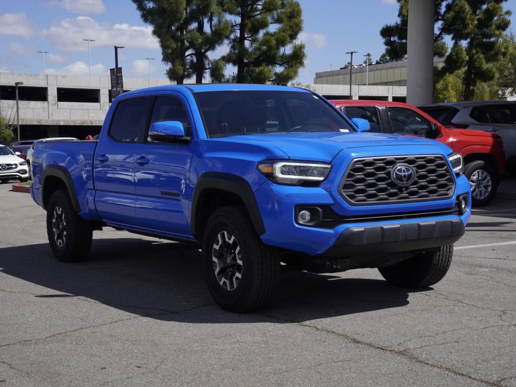 Used 2021 Toyota Tacoma TRD Off-Road w/ TRD Premium Off Road Package AWD/4WD image 2