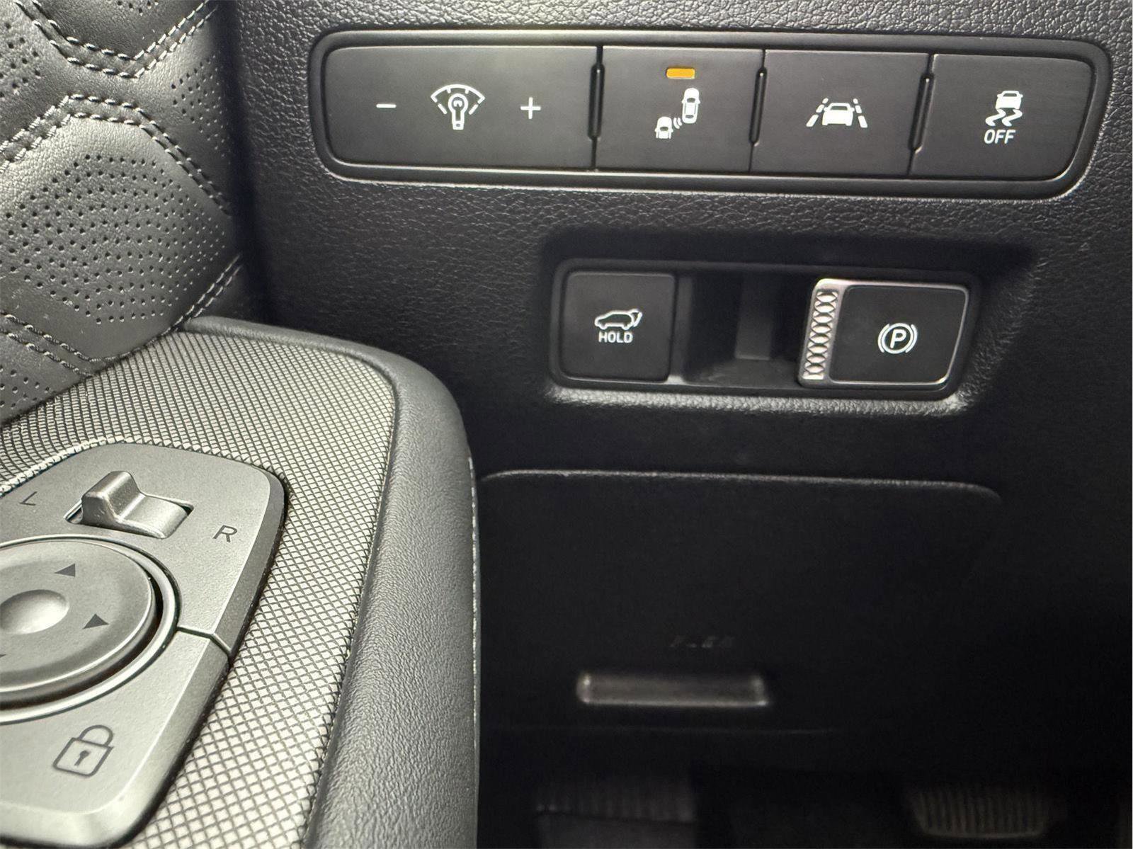 Used 2022 Hyundai Palisade Calligraphy image 16