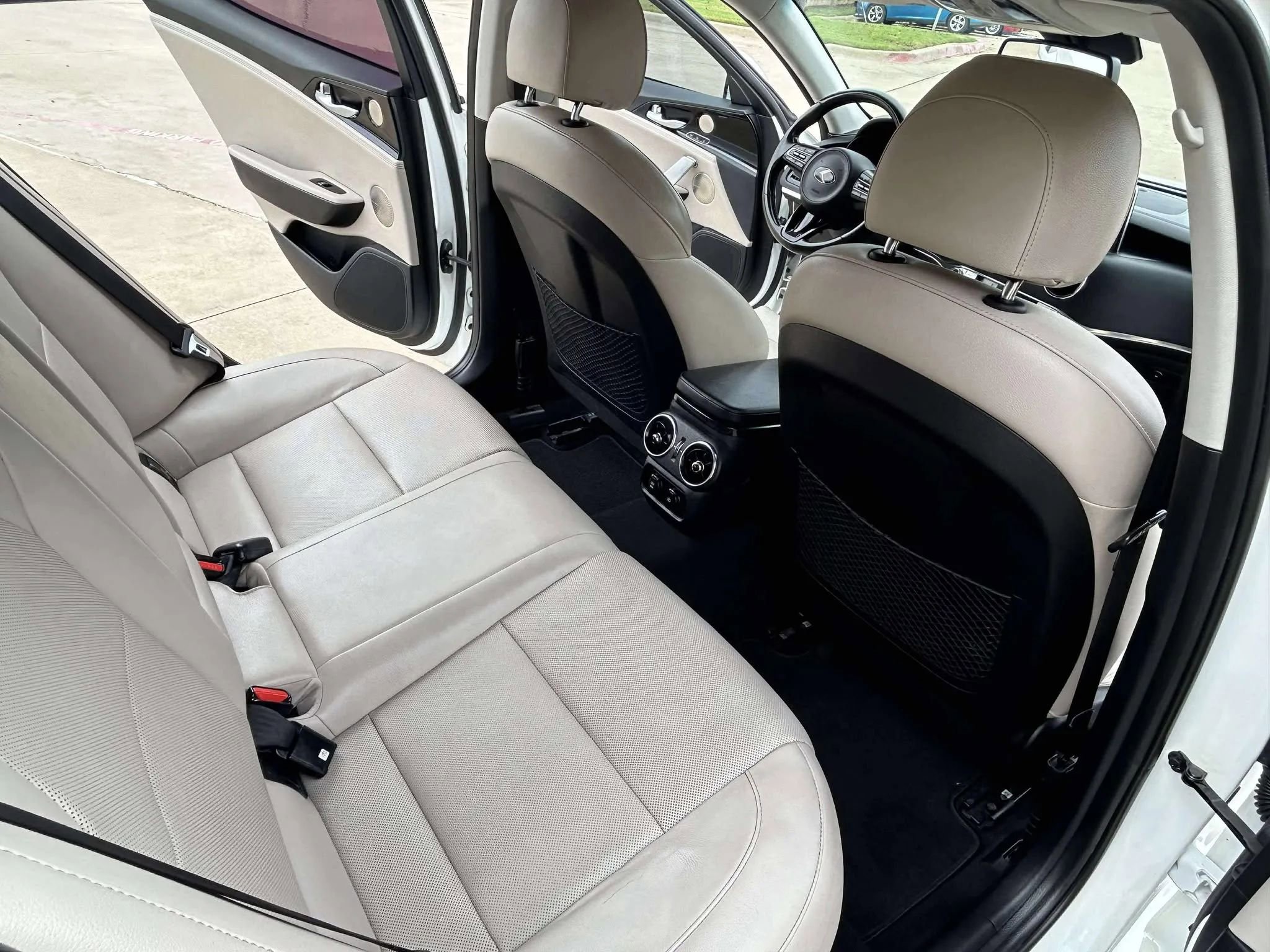 Used 2018 Kia Stinger Premium image 24