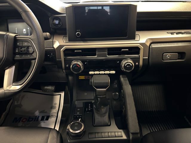 Used 2024 Toyota Tacoma SR5 AWD/4WD image 12