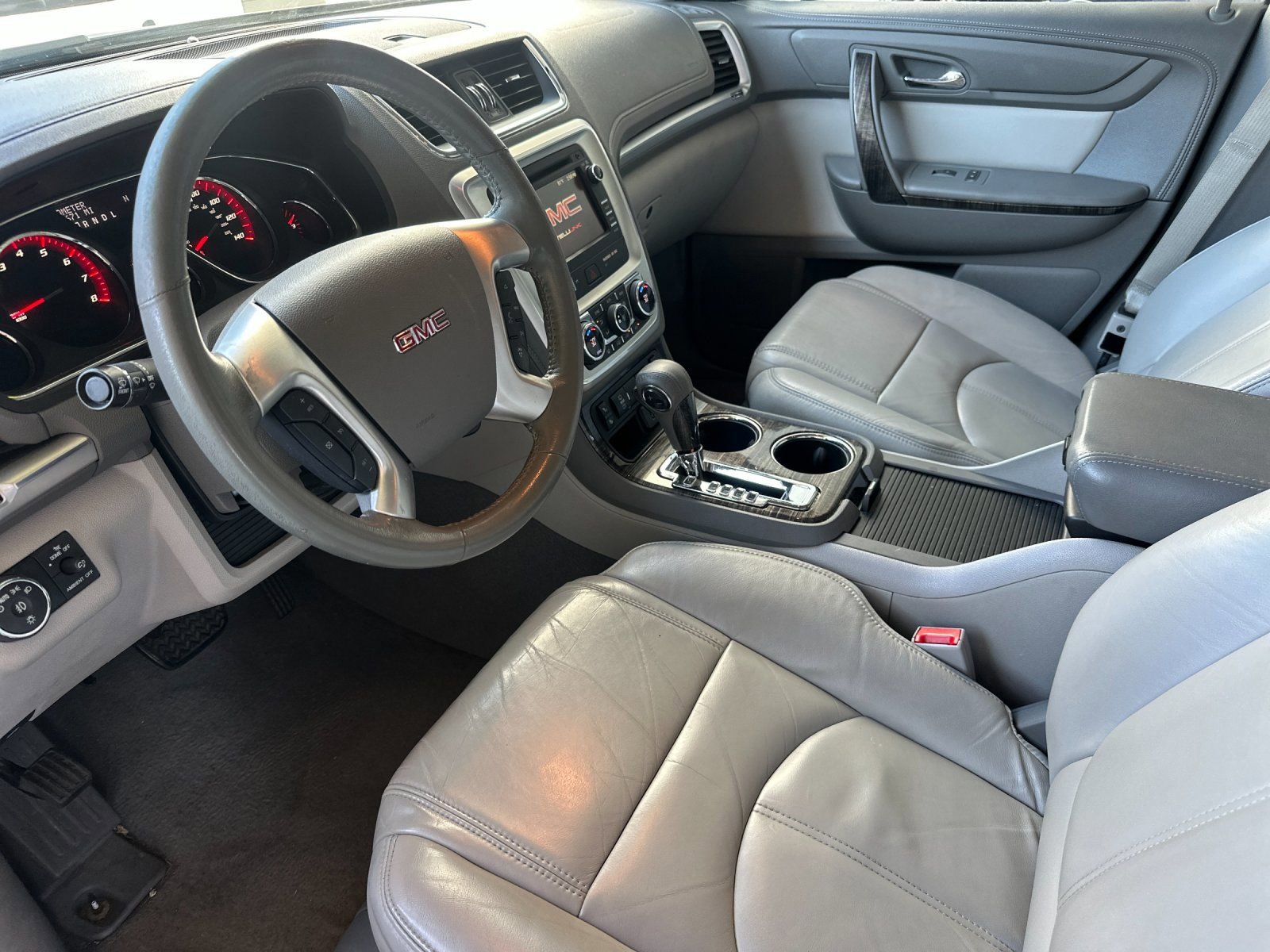 Used 2016 GMC Acadia SLT image 9