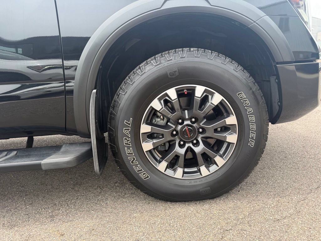 Used 2022 Nissan Titan PRO-4X w/ Pro-4x Convenience Package AWD/4WD image 10