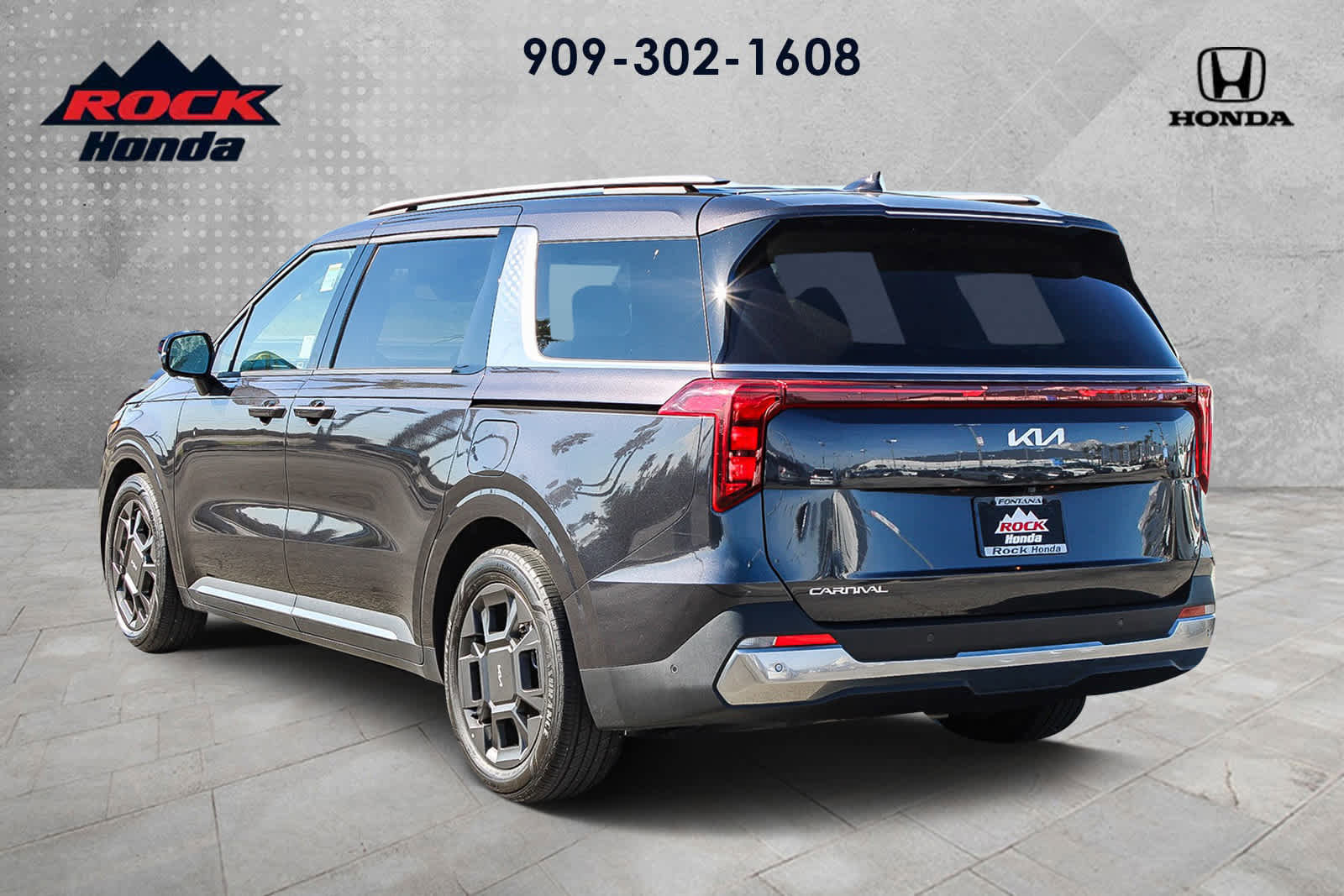 Used 2025 Kia Carnival SX image 6