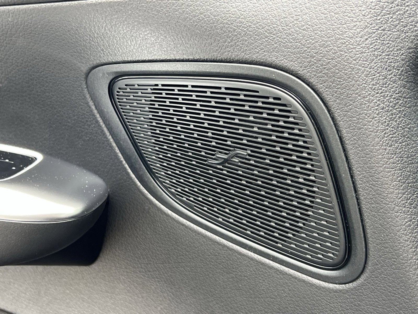 New 2026 Mercedes-Benz GLC 300 4MATIC image 34