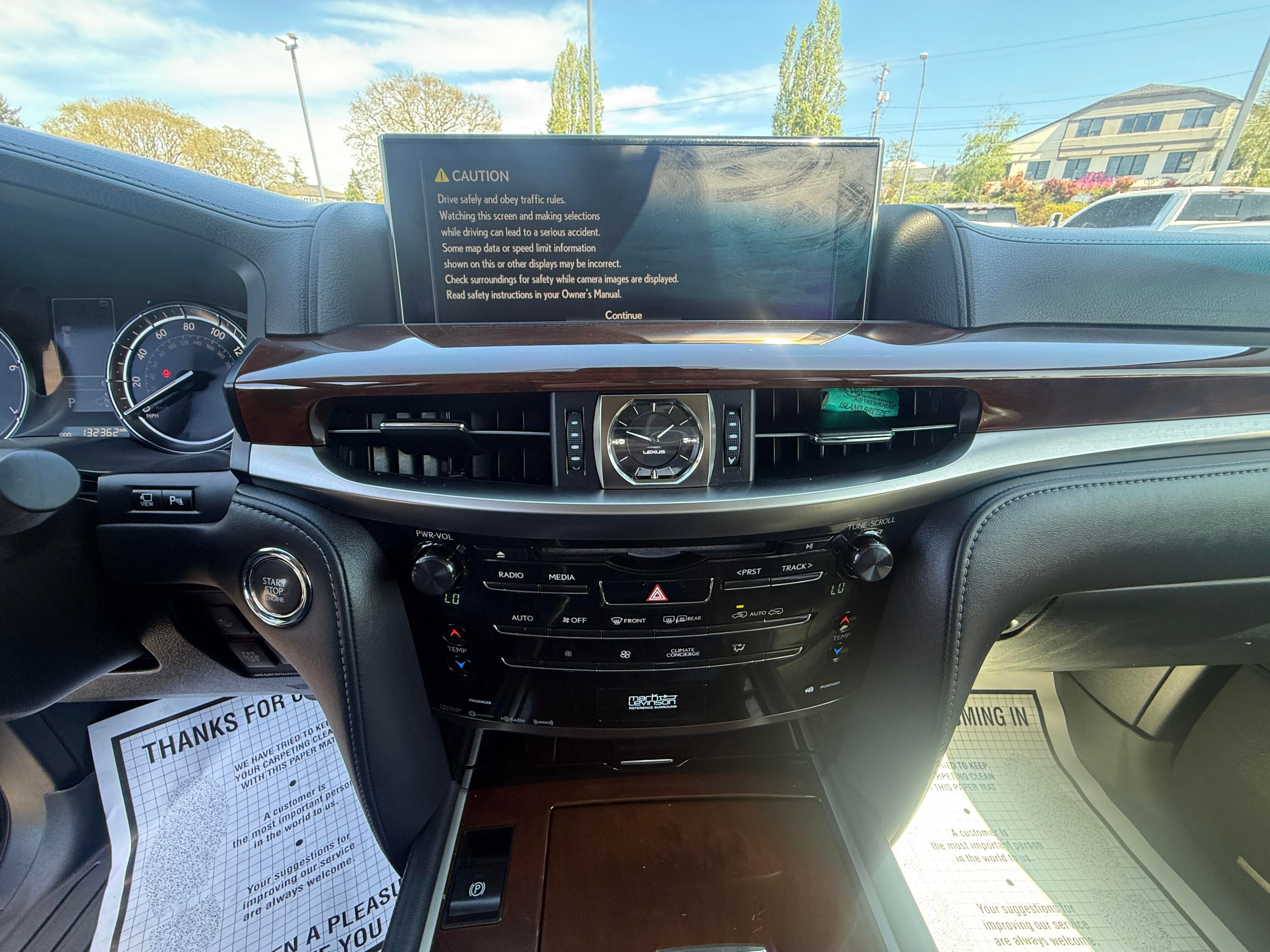 Used 2017 Lexus LX 570 4WD w/ Luxury Package image 11