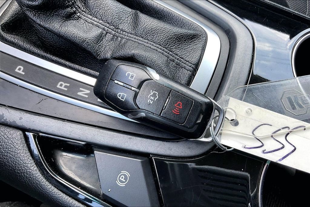 Used 2015 Ford Edge SE FWD image 36