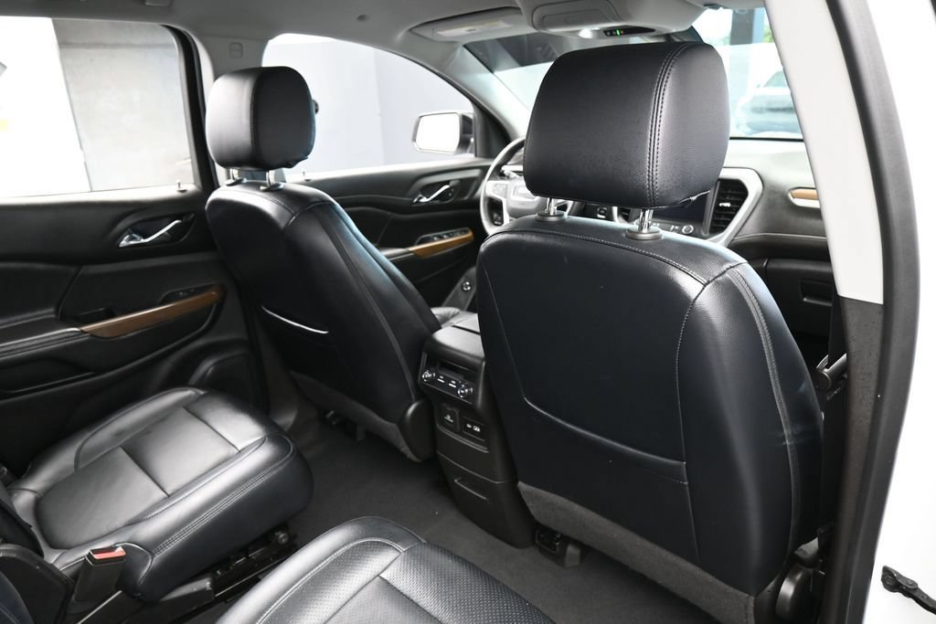 Used 2023 GMC Acadia SLE w/ Driver Convenience Package FWD image 43