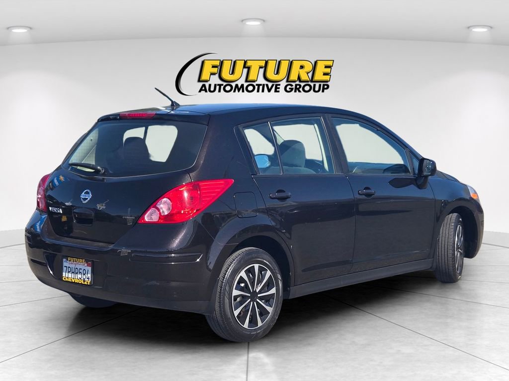 Used 2012 Nissan Versa 1.8 S w/ Plus Pkg FWD image 4