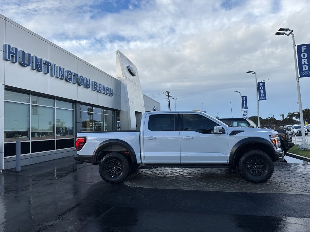 Used 2025 Ford F150 Raptor image 3