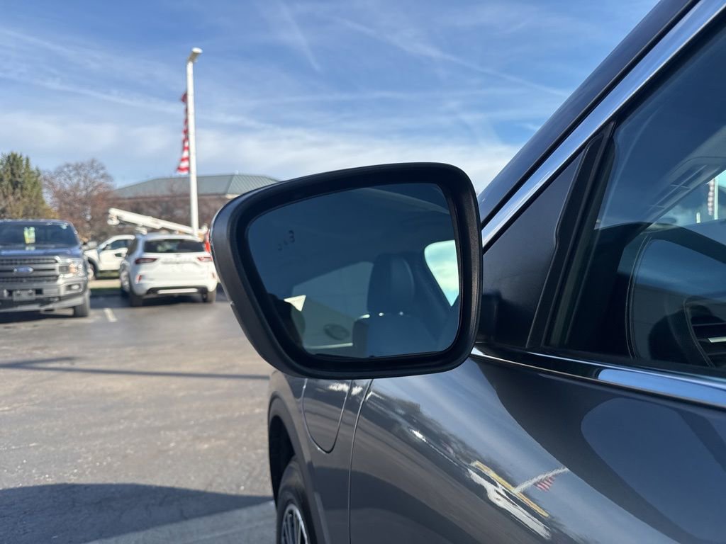 Certified 2025 Ford Escape SE image 17