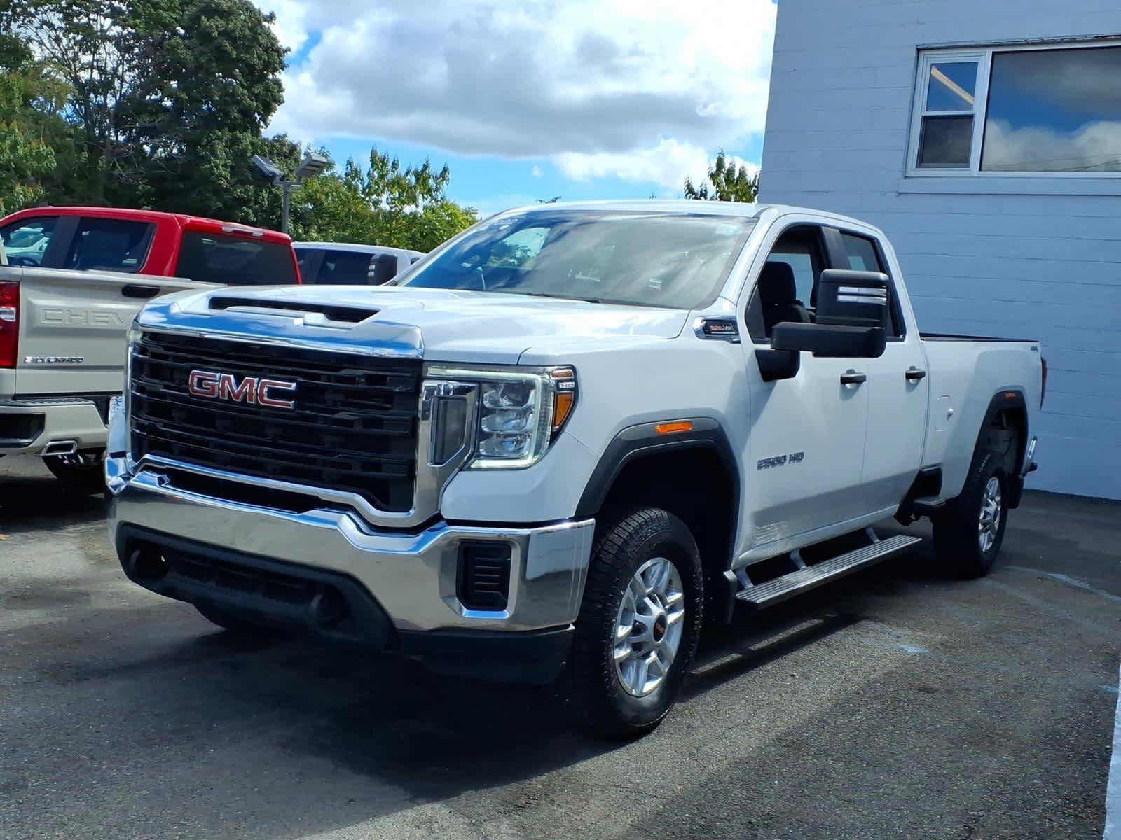 Used 2022 GMC Sierra 2500 Pro w/ Fleet Convenience Package AWD/4WD image 3