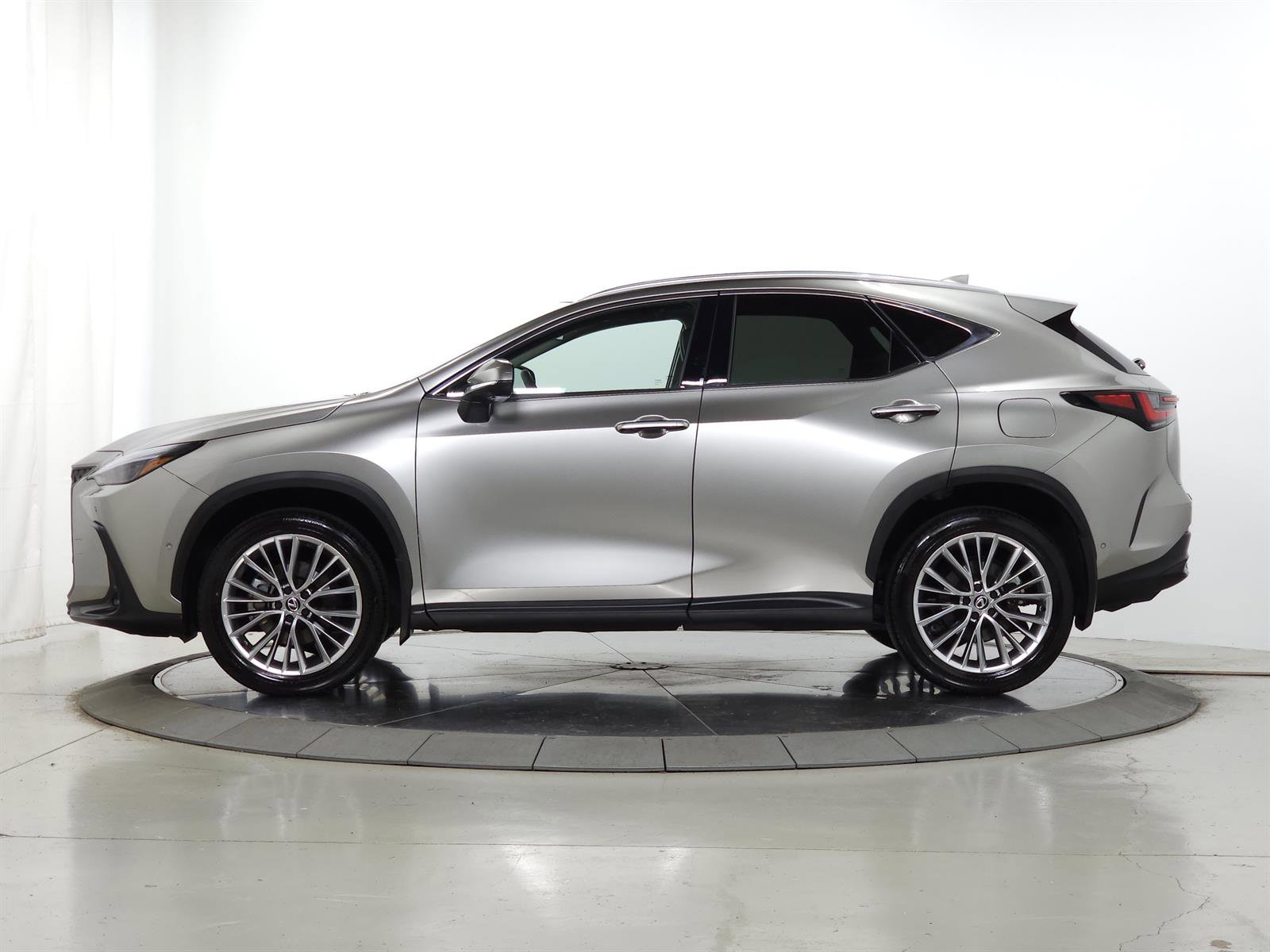 Used 2025 Lexus NX 350 AWD w/ Cold Area Package image 5
