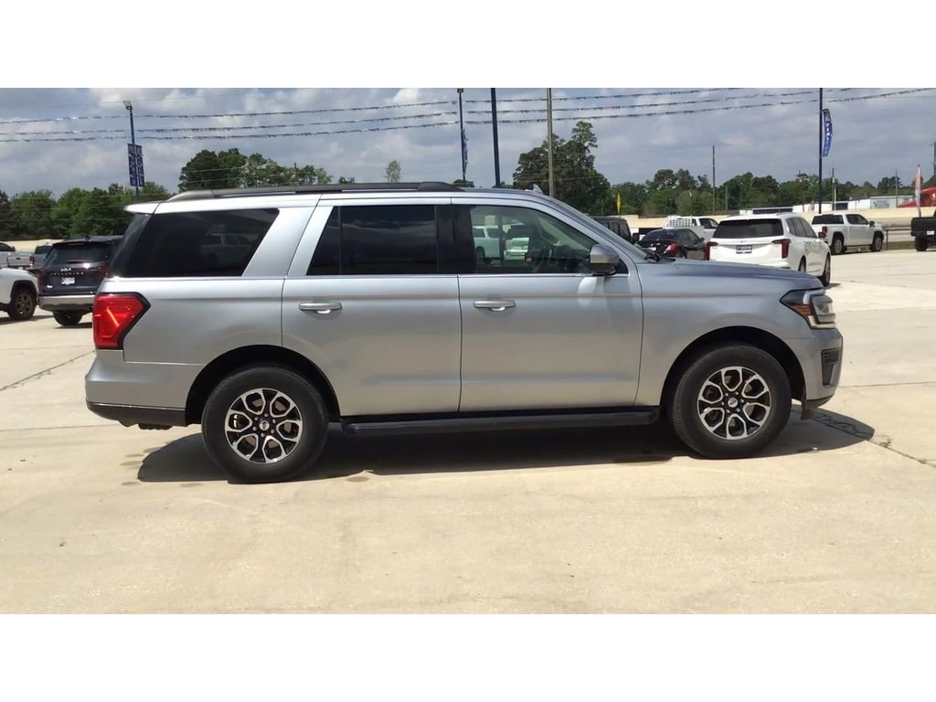 Used 2024 Ford Expedition XLT image 9