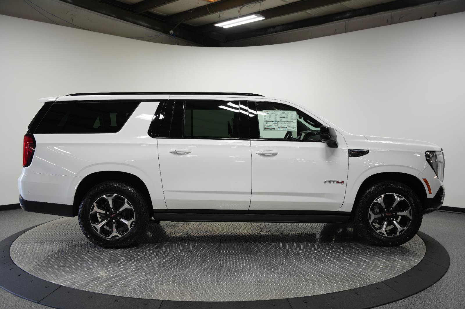 New 2026 GMC Yukon XL AT4 w/ AT4 Premium Plus Package AWD/4WD image 11