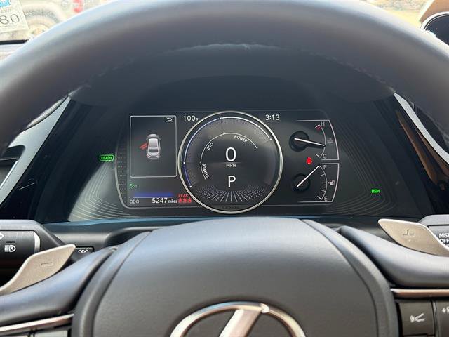 Certified 2025 Lexus ES 300h w/ Premium Package FWD image 17