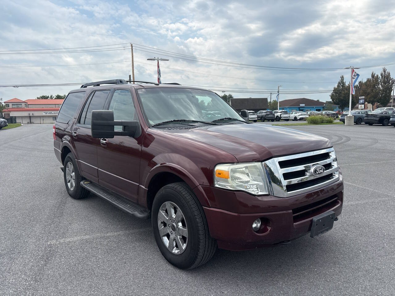 Used 2010 Ford Expedition XLT AWD/4WD image 4