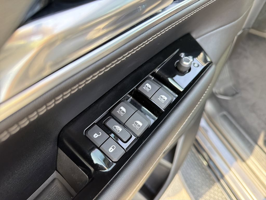 Used 2023 Jeep Wagoneer Series II AWD/4WD image 25