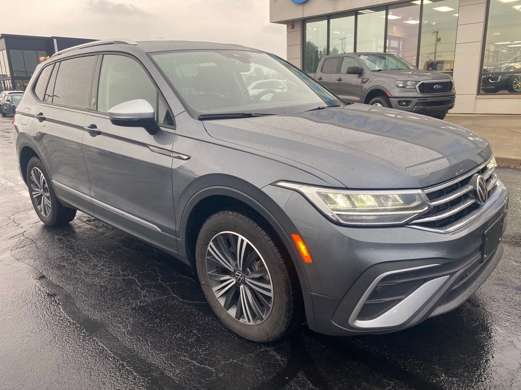Used 2024 Volkswagen Tiguan Wolfsburg Edition image 1