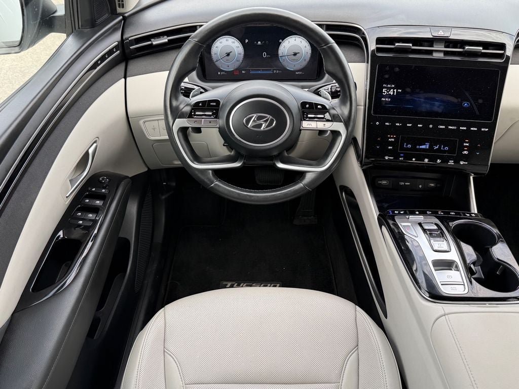 Used 2023 Hyundai Tucson Limited AWD/4WD image 16