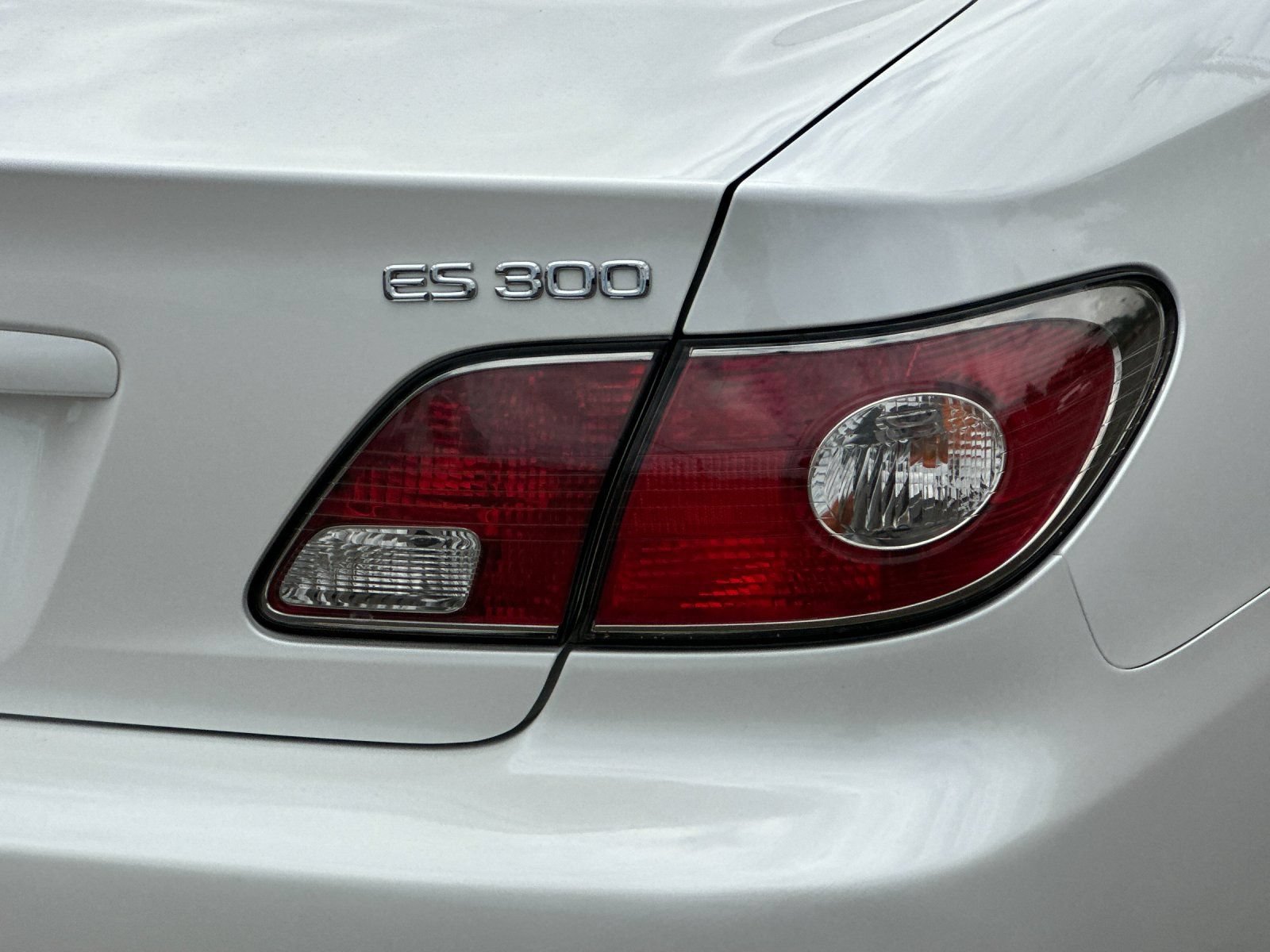 Used 2003 Lexus ES 330 FWD image 22