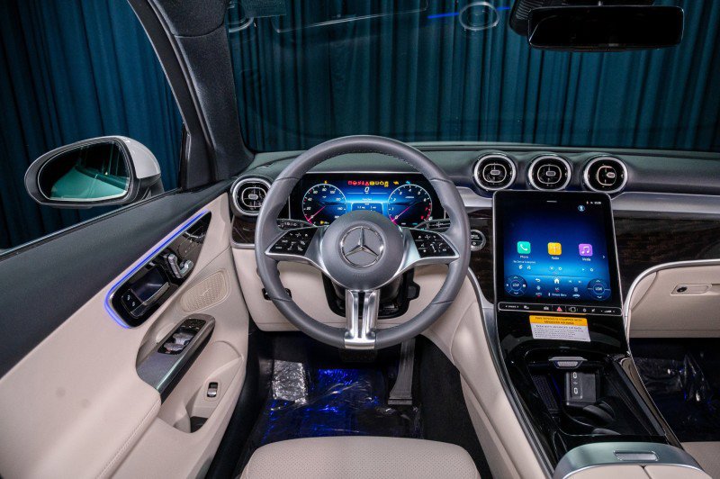 Certified 2026 Mercedes-Benz GLC 300 4MATIC image 14