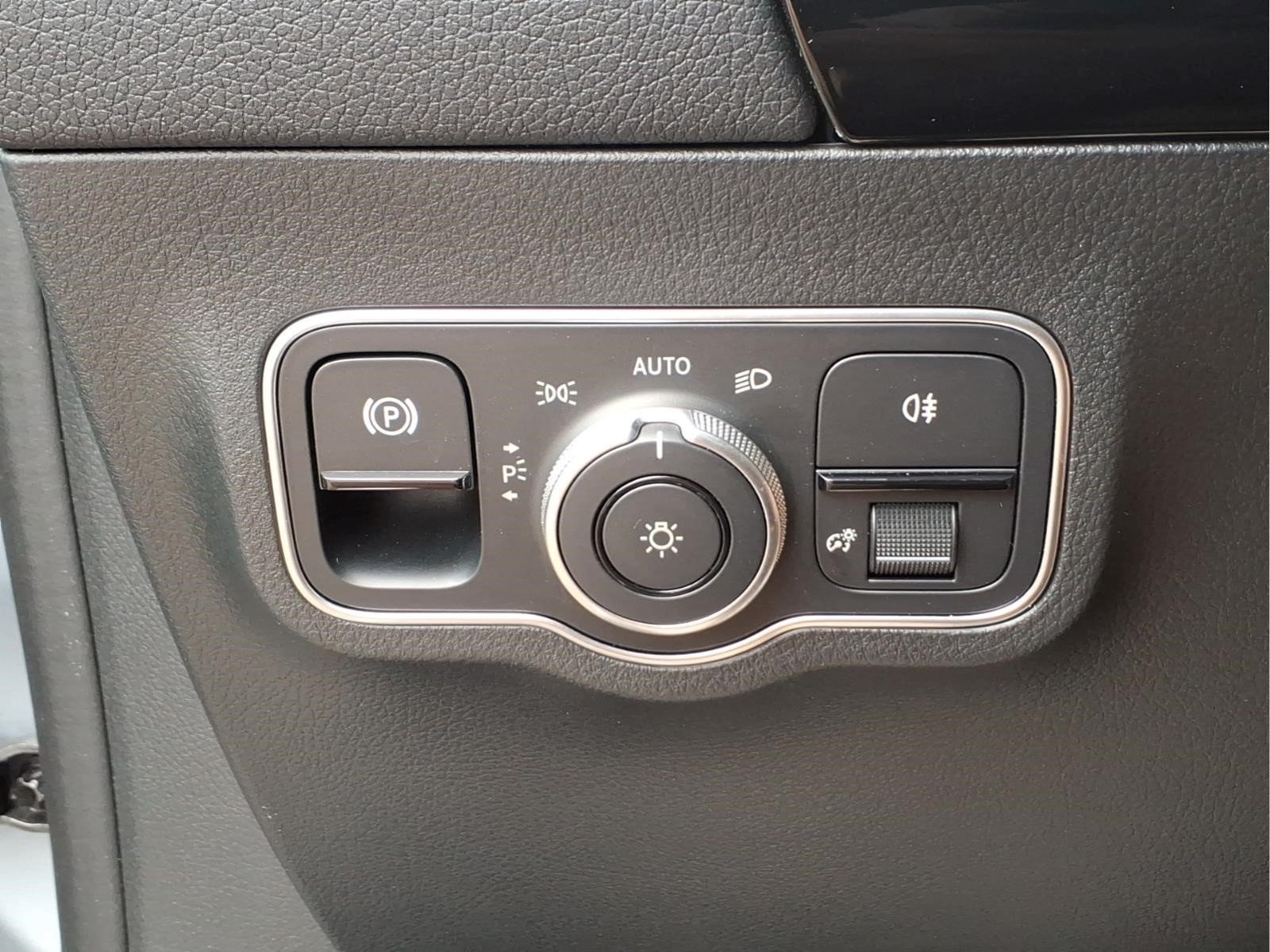 Certified 2024 Mercedes-Benz GLA 35 AMG 4MATIC image 24