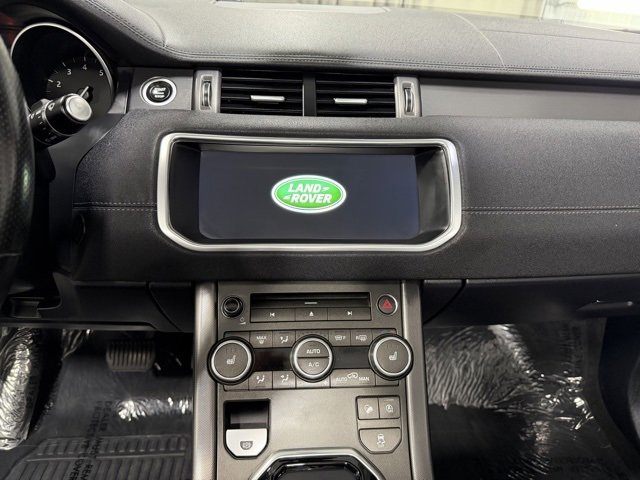 Used 2019 Land Rover Range Rover Evoque SE Dynamic image 17